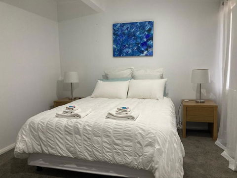 Rosewhite House - Accommodation Gladstone 3