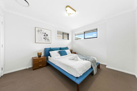 Rouse Hill Fancy 5bedrooms House - Accommodation Gladstone 3