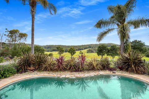 Roxy - A Secluded Luxury Estate Near Berry, Where Serenity Meets Family Comfort - Accommodation Gladstone 0