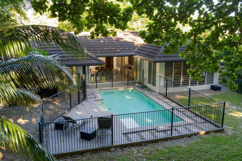 Roya On Mission - Beachfront - Wongaling - Family - Accommodation Gladstone 0