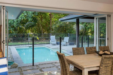 Roya On Mission - Beachfront - Wongaling - Family - Accommodation Gladstone 3