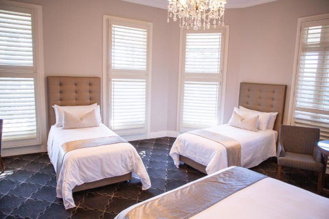 Royal Hotel Randwick - Accommodation Gladstone 1