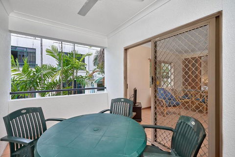 Royal Palm Villas - Accommodation Gladstone 3