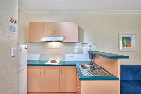 Royal Palm Villas - Accommodation Gladstone 1
