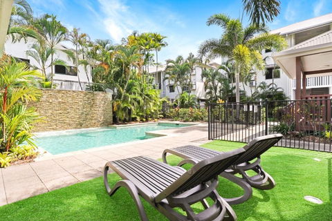 Royal Pavillions City Escape - Accommodation Gladstone 1