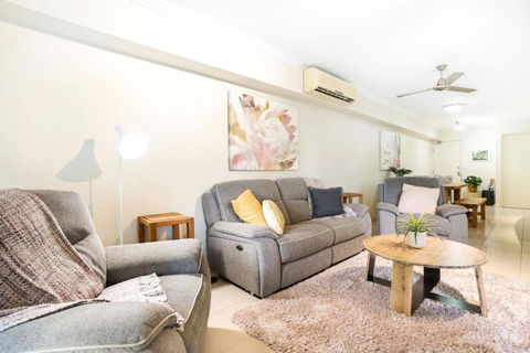 Royal Pavillions City Escape - Accommodation Gladstone 3