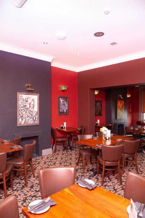 Royal Hotel Singleton - Accommodation Gladstone 3