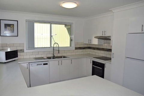 Rudder House - Accommodation Gladstone 3