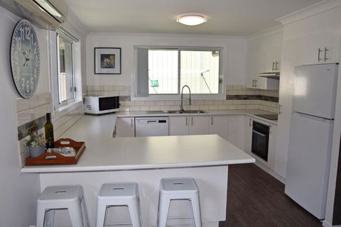 Rudder House - Accommodation Gladstone 2