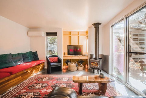 Runawaytomaleny - Accommodation Gladstone 2