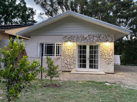 Rural Granny Flat - Pet Friendly - Accommodation Gladstone 0
