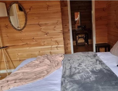Russell Falls Holiday Cottages - Accommodation Gladstone 1