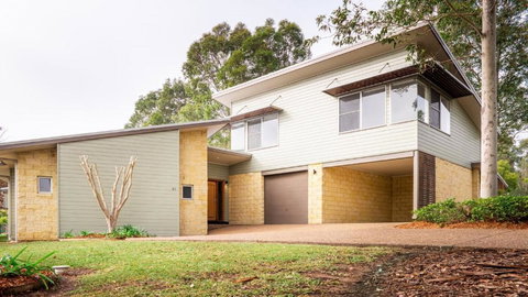 RUST - Accommodation Gladstone 2