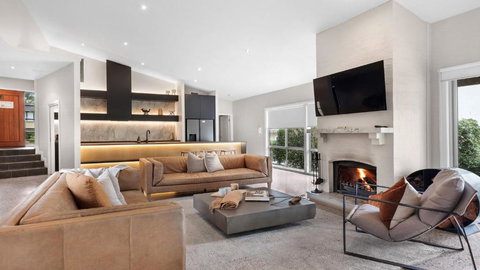 RUST - Accommodation Gladstone 0