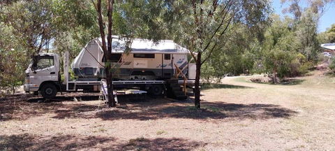 RV Caravan In Rural Setting On Edge Of Town Close To AgQuip - Accommodation Gladstone 0