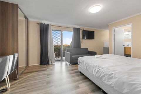 S1 Motel - Accommodation Gladstone 3