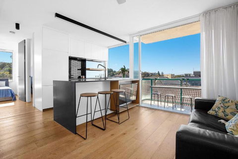 S16S - Bondi Vistas - Accommodation Gladstone 1