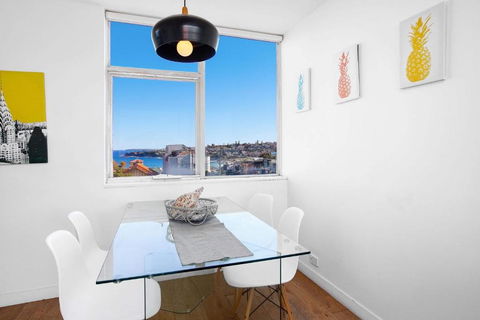 S16S - Bondi Vistas - Accommodation Gladstone 3