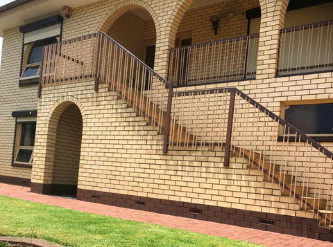 SA House - Accommodation Gladstone 1