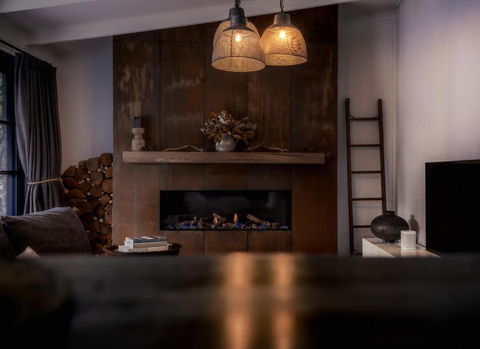 SABLE MAE Luxury Rustic Ranch - Accommodation Gladstone 2