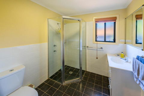 Safety Beach Ocean Bungalows - Accommodation Gladstone 3