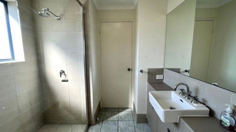 Sahara Sands Unit 10 - Accommodation Gladstone 2