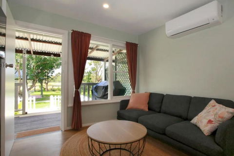 Sahara Trails Cabin 1 WiFi Air Conditioning Horse Riding And Much More - Accommodation Gladstone 1