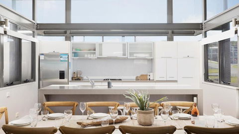 Sails On The Beachfront - Exclusive Seaside Home - Accommodation Gladstone 3