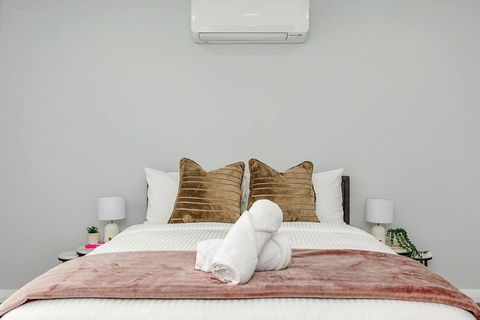 Saint James Hidden Gem! - Accommodation Gladstone 3