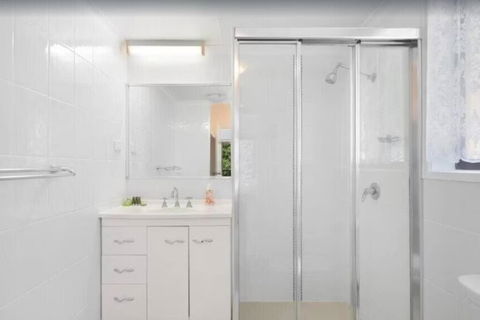 Salerno - Hosted By Burleigh Letting - Accommodation Gladstone 3