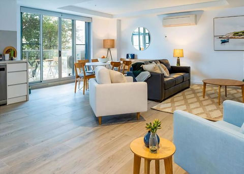 Salt 7 Spacious Luxury In Sorrento Walk To The Beach - Accommodation Gladstone 0