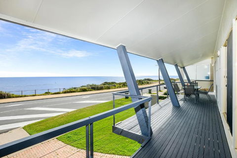 Salt - Aldinga Beach - C21 SouthCoast Holidays - Accommodation Gladstone 1