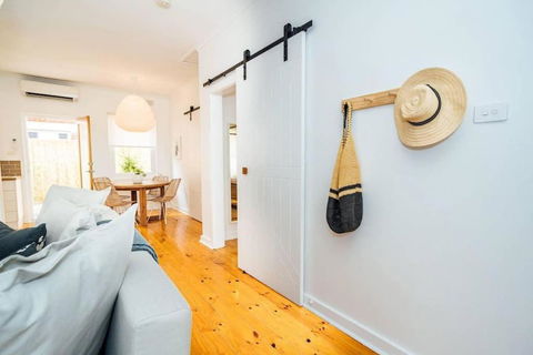 Salt At Arlo Refined Luxury In Glenelg - Accommodation Gladstone 3