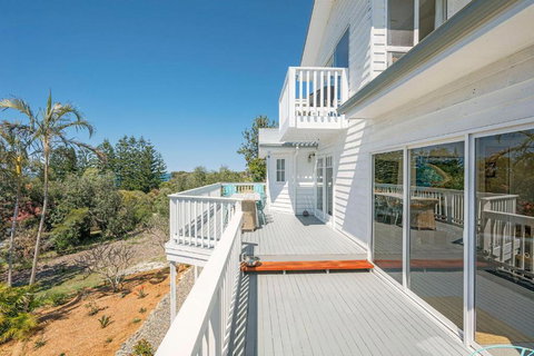 Salt Spray - Accommodation Gladstone 2