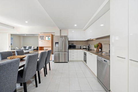 Salt Two Apartment Sorrento - Accommodation Gladstone 1