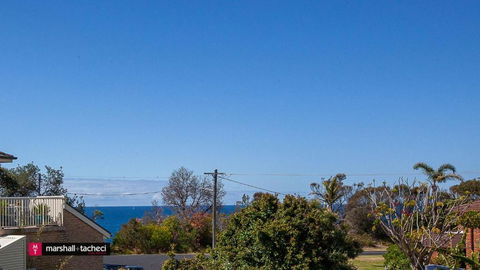 Salt Water Villa Bermagui Four Bedroom Central Location With Wifi - Accommodation Gladstone 1