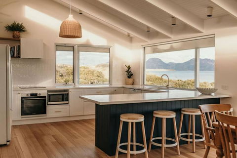 Saltair Freycinet - Accommodation Gladstone 0