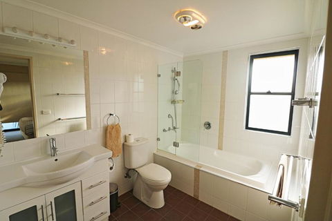 Saltwater Apartments - Accommodation Gladstone 3
