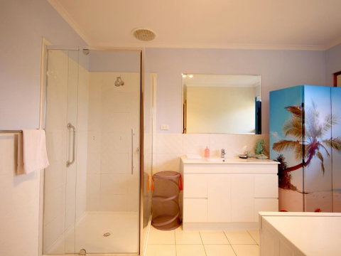 Salty Air Apartments Kingscote Kangaroo Island - Accommodation Gladstone 2