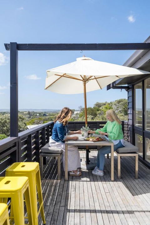Salty Breeze - Accommodation Gladstone 1