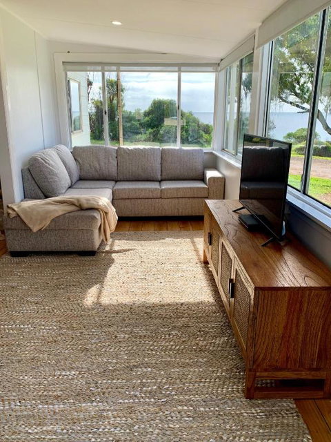 Salty Dog - Accommodation Gladstone 2