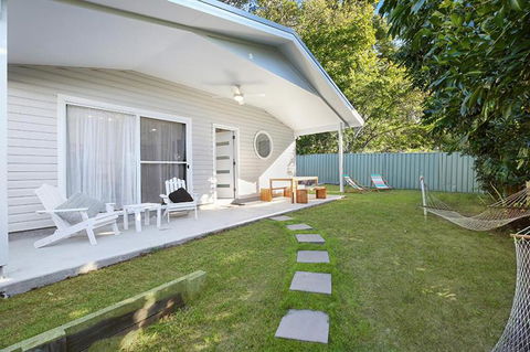 Salty Kisses Holiday House - Accommodation Gladstone 0