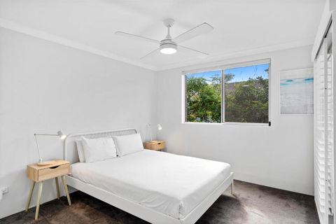 Salty Sea Breeze Apartment 500m To Waters Edge - Accommodation Gladstone 2