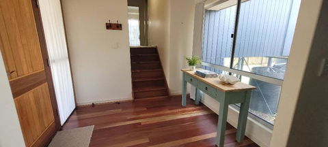 Salty Souls - Accommodation Gladstone 2