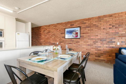 San Clemente Unit 4 24 Orvieto Terrace - Accommodation Gladstone 1