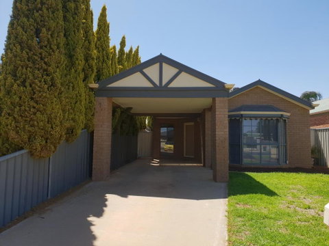 SAN Mateo - Accommodation Gladstone 0