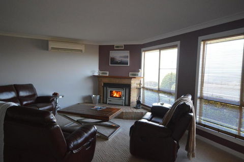 Sancerre Estate - Accommodation Gladstone 0