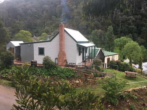 Sancreed Cottage - Accommodation Gladstone 1
