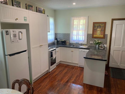 Sancreed Cottage - Accommodation Gladstone 3
