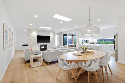 Sanctuary Of Hope By Ready Set Stay - Cowes - Accommodation Gladstone 2